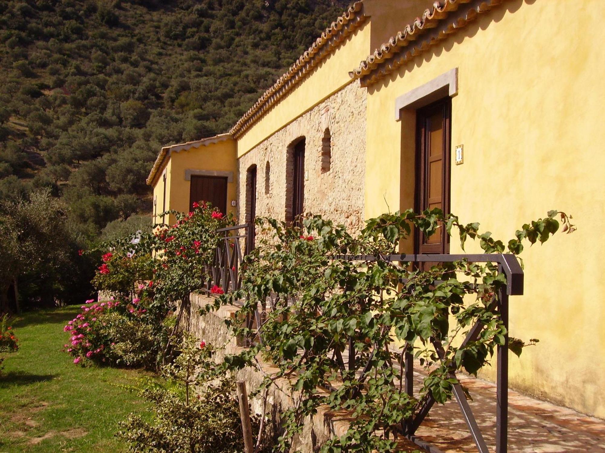 Azienda Agrituristica Biologica Il Querceto Santa Severina Exteriör bild