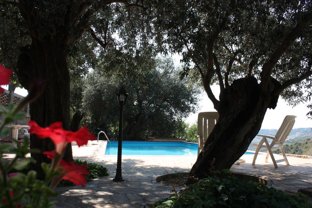 Azienda Agrituristica Biologica Il Querceto Santa Severina Exteriör bild