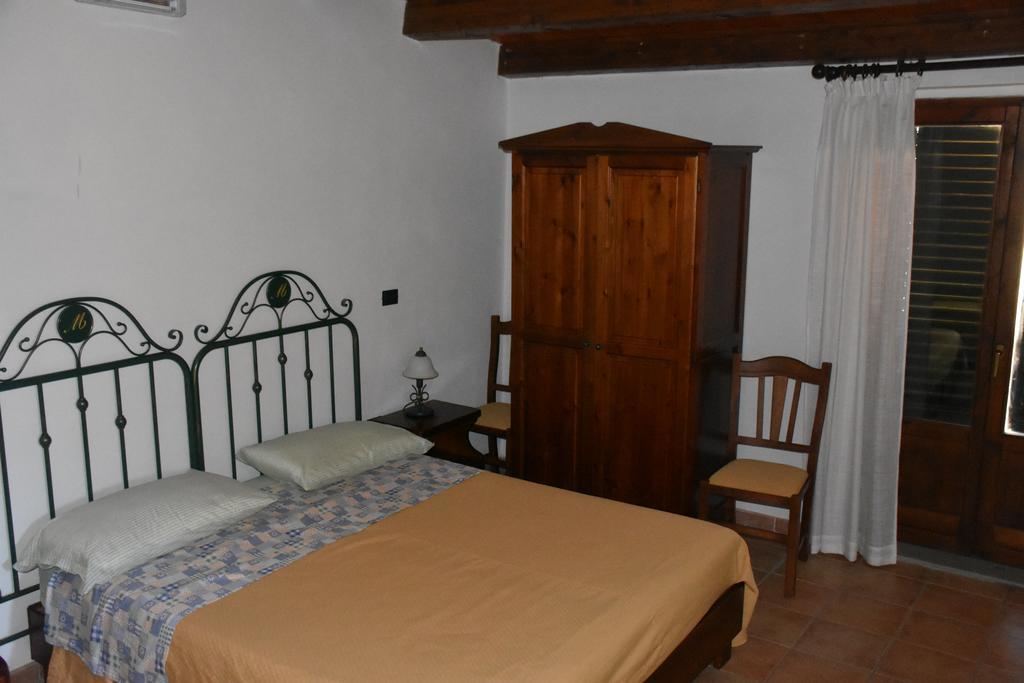 Azienda Agrituristica Biologica Il Querceto Santa Severina Exteriör bild